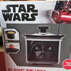 Star Wars crockpot by Disney nib.
